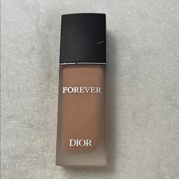 Dior Forever Foundation Shade - 3CR - Picture 3 of 5